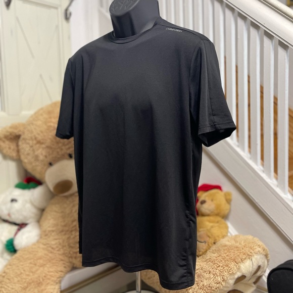 NWOT Men’s Size Medium Calvin Klein Short-sleeve Quick Dry Performance Tee Black - Picture 2 of 10